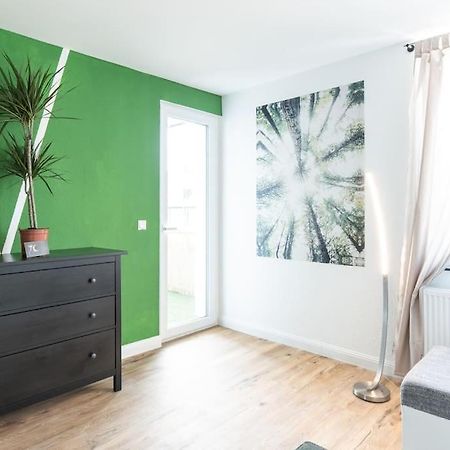 Nature Inspiration Apartment With Balcony & Grill Bbq In Duisburg Mitte Central Station 10 Mins & Big Tv With Photo Lights Exterior photo