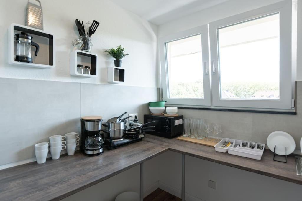 Nature Inspiration Apartment With Balcony & Grill Bbq In Duisburg Mitte Central Station 10 Mins & Big Tv With Photo Lights Exterior photo